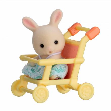 Sylvanian Families. Младенец в пластиковом сундучке - Кролик в коляске 